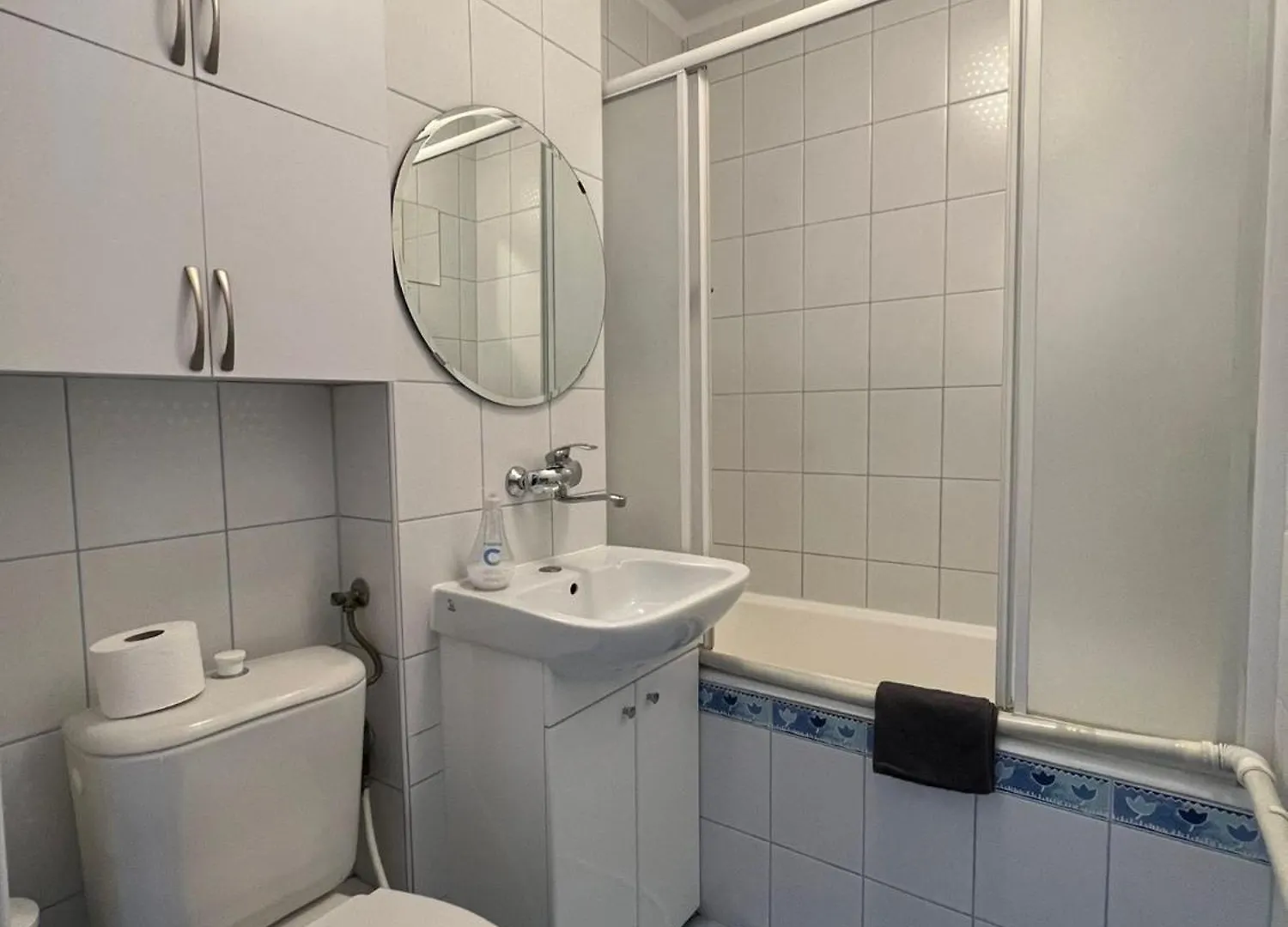 Ohmyhome - View Apartment Grzybowska Warsaw